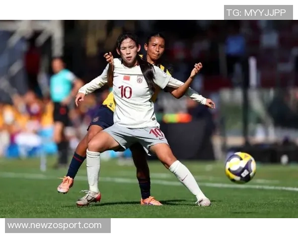 中国U17女足半场领先挪威U17女足陈睿琳任意球破门周欣怡点射助攻